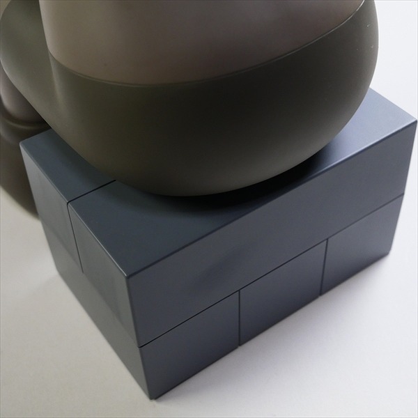 KAWS カウズ ×MEDICOM TOY COMPANION Passing Through フィギュア 2013年モデル 茶 Size 【フリー】 【新古品・未使用品】 20765828_画像8