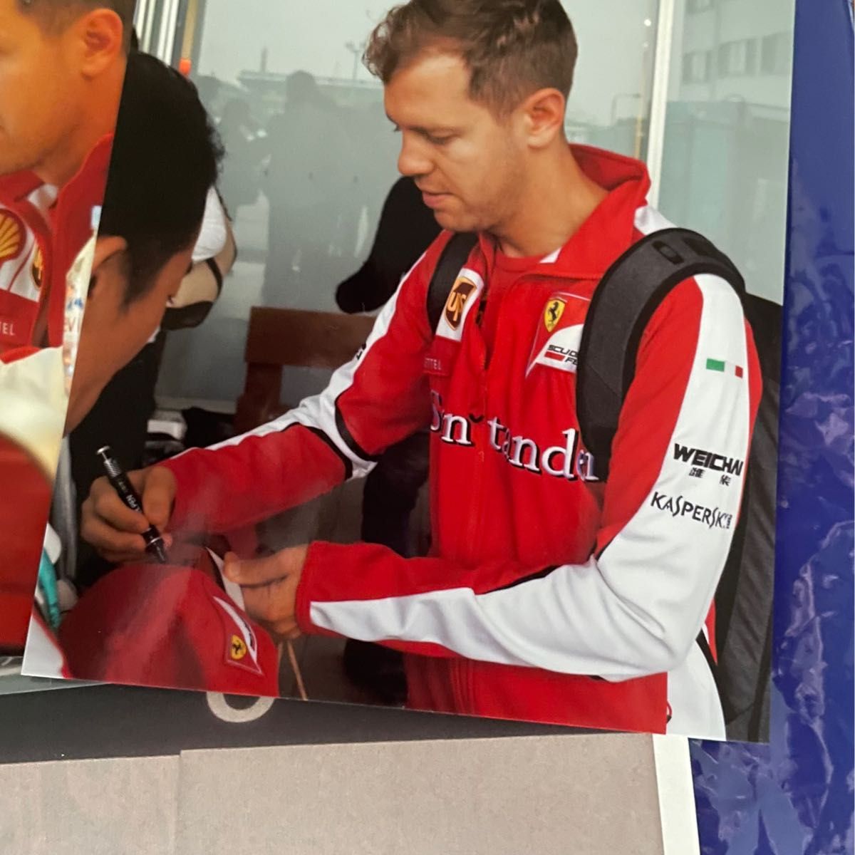 限定値下【レア】F1 2015年セバスチャン・ベッテル選手 サイン入キャップ　フェラーリ