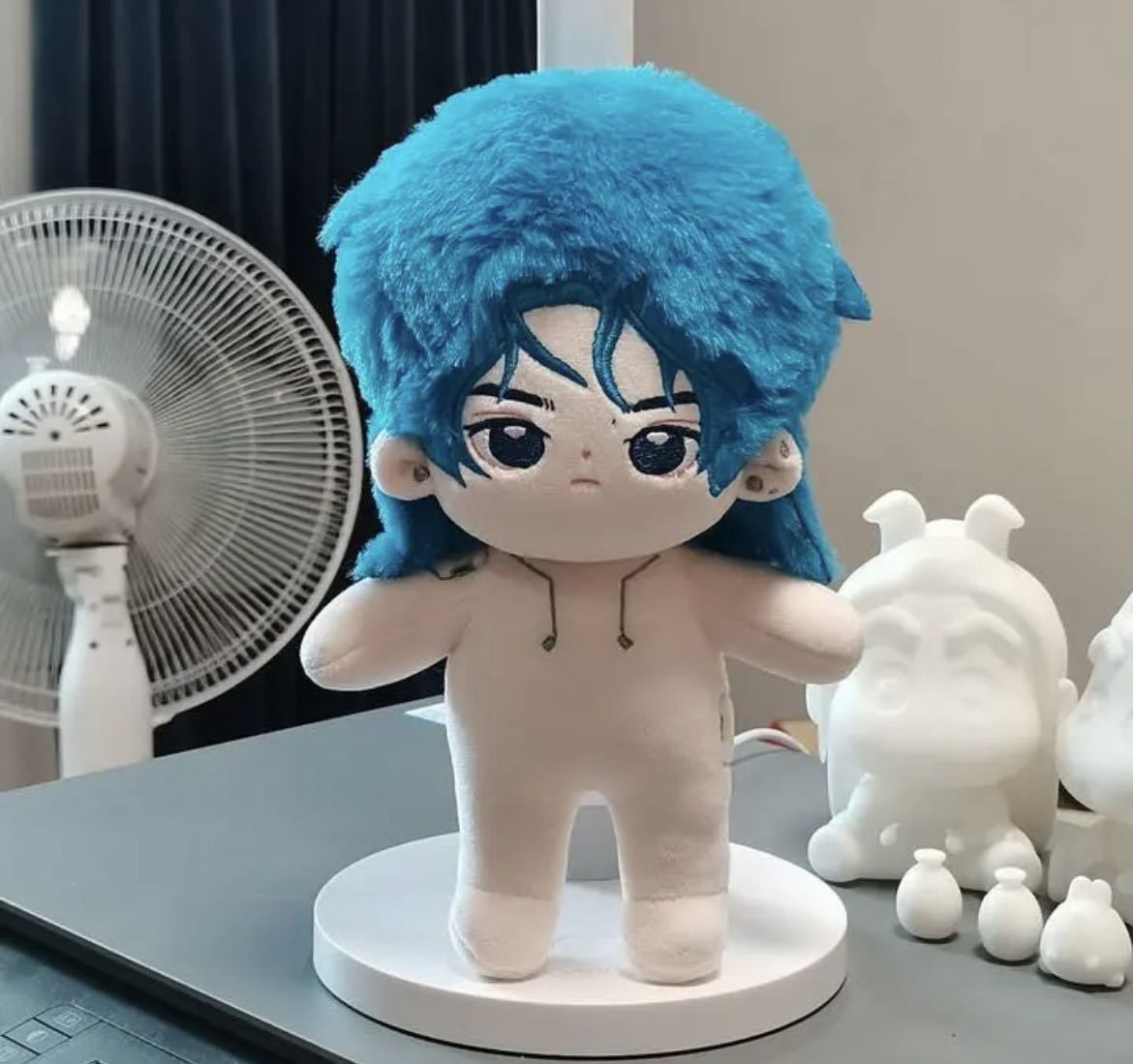 王一博 ぬいぐるみ 20cm 博君一肖 陳情令 本体 AI-BO ピアス刺繍あり