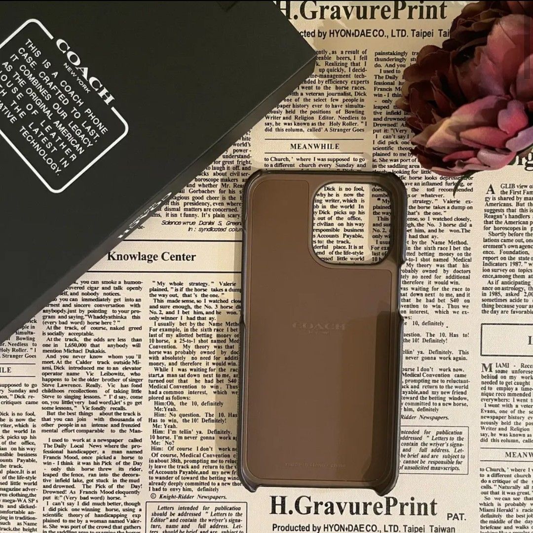 新品未使用 正規品 【COACH】コーチ iPhone13 pro 対応ケース|PayPay