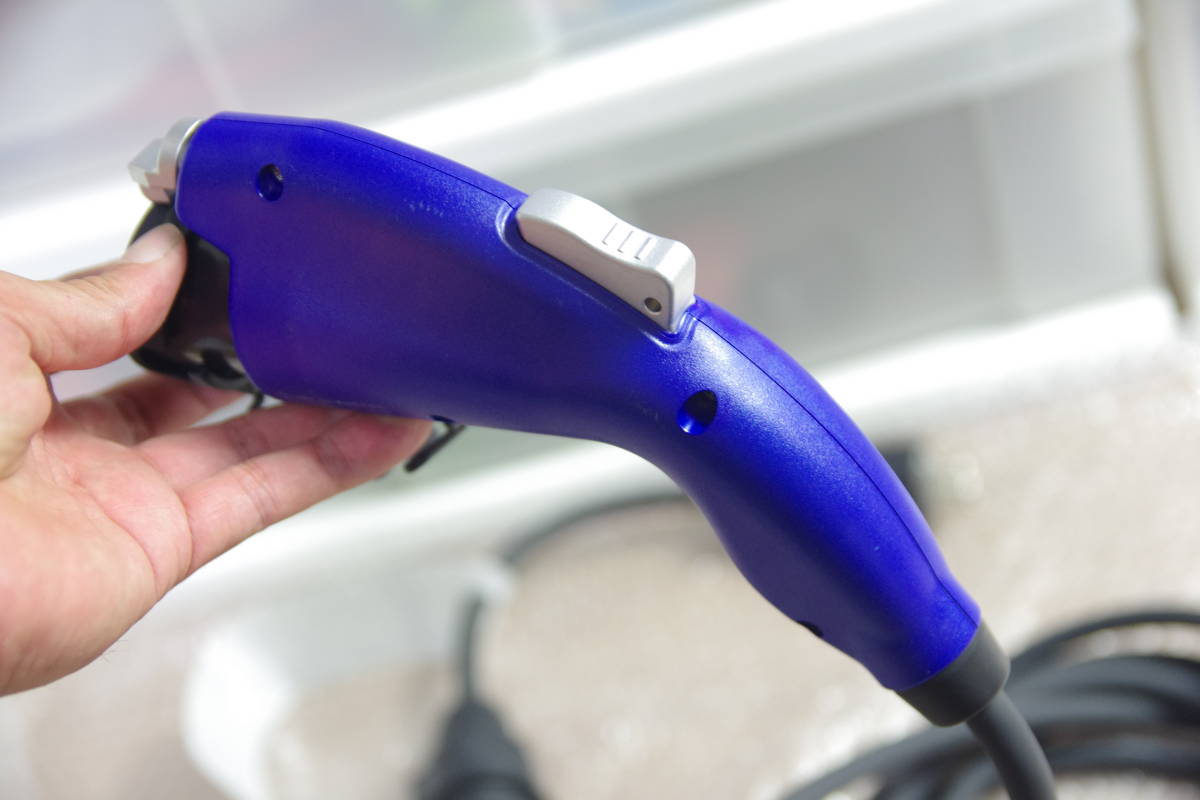 即決 美品 トヨタ 純正 100V 充電ケーブル G9060-47180 プリウス 即決 美品 トヨタ 純正 100V 充電ケーブル G9060-47180 プリウス