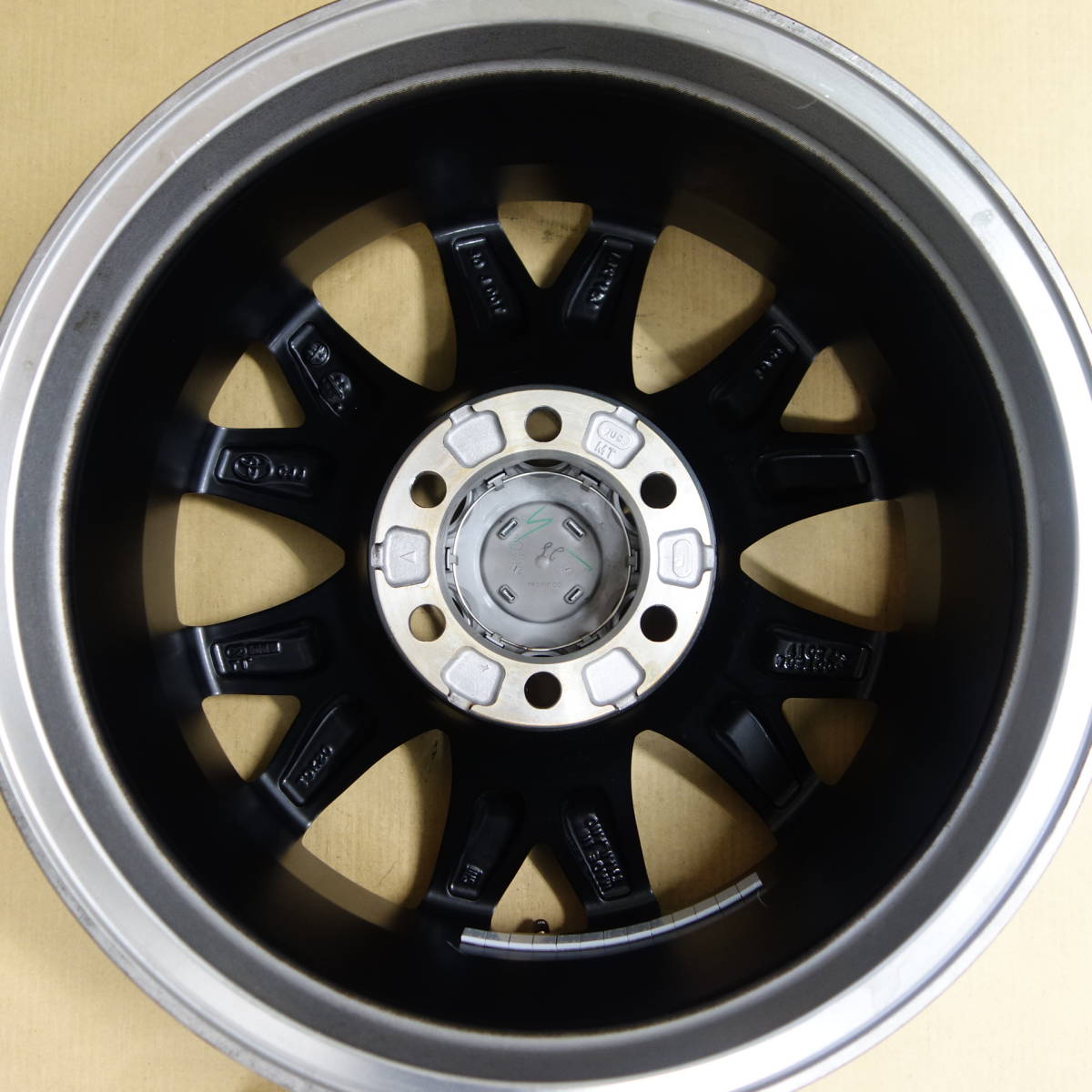 ☆ 新車外し 送料2400円~ トヨタ 新型 ハイラックス GRスポーツ ☆ 新車外し 送料2400円~ トヨタ 新型 ハイラックス GRスポーツ