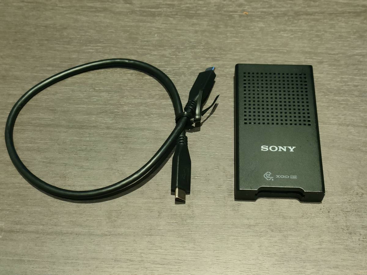 2022年秋冬新作 【SONY製】CFexpress XQDカードリーダー（MRW-G1）　USB 3.1 Gen 2対応 USBタイプ