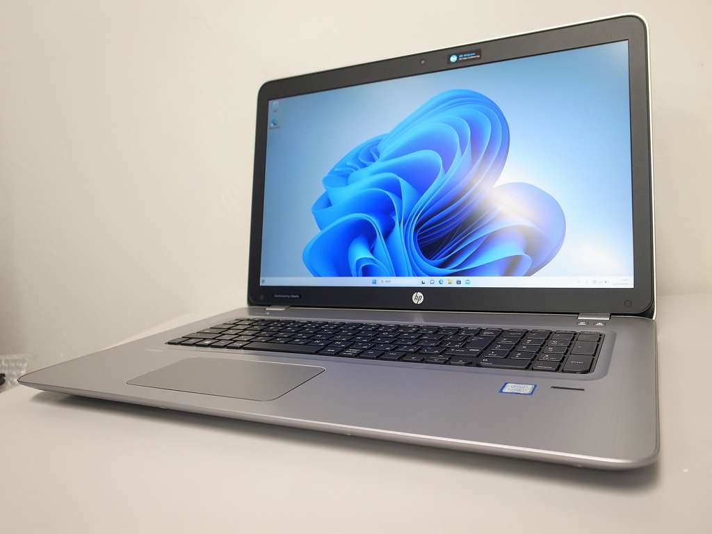 ■☆美品☆RAM16☆i7☆GeForce 930MX☆ HP ProBook 470 G4 SSD256G (2023-0614-2028)■_画像1