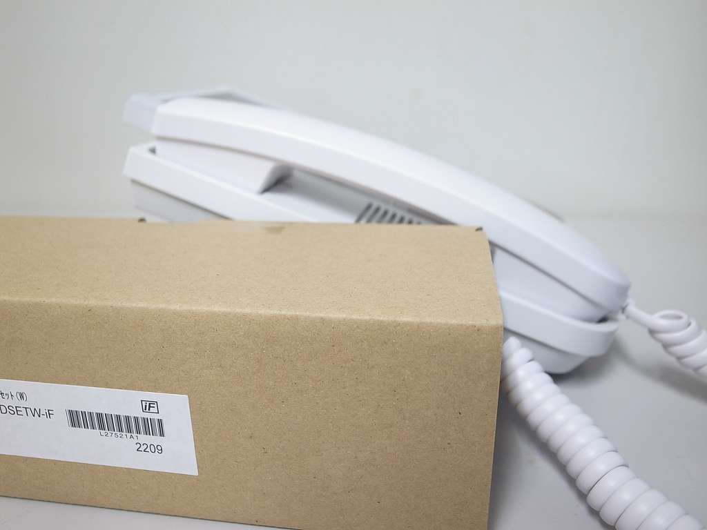 △NAKAYO NYC-36iE-DHCL(W)2 iE 36ボタンカールコードレス電話機 △NAKAYO NYC-36iE-DHCL(W)2 iE 36ボタンカールコードレス電話機