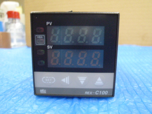 長期未使用保管品 RKC(理化工業) 温度調節計 REX-C100 熱電対K入力・リレー出力_画像4