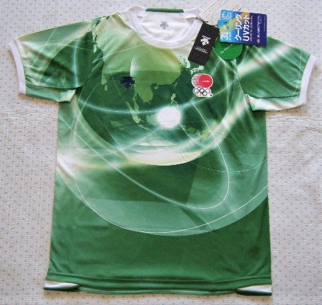 2012 ロンドンオリンピック日本代表選手団着用レプリカTシャツ　緑色　サイズ L　吸汗速乾/ストレッチ/遮熱/UV機能　＠デサント/DESCENTE製