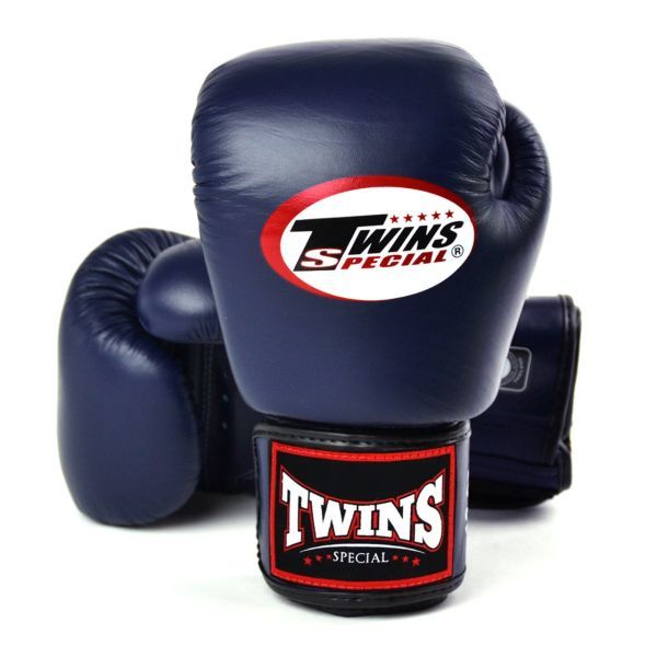 希少 黒入荷！ 新品 Twins Gloves 格闘技 MMA キックボクシング