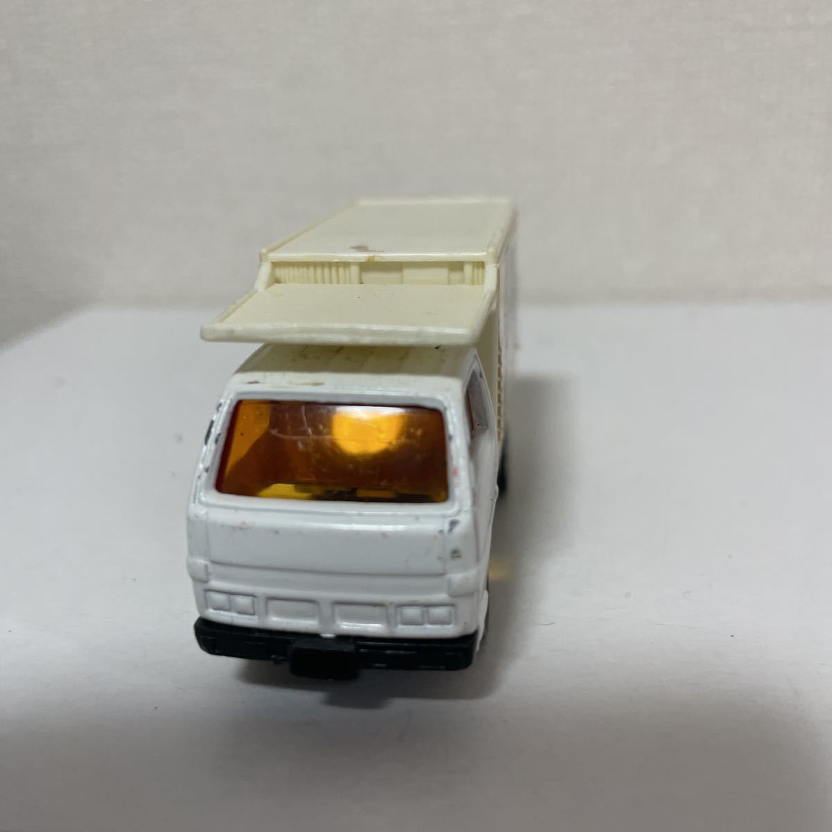 ☆トミカ No.32 いすゞ エルフ 引越トラック アート引越センター ☆ ISUZU ELF POWER CONTAINER ☆ 中国製 外箱なし 絶版 中古_画像7