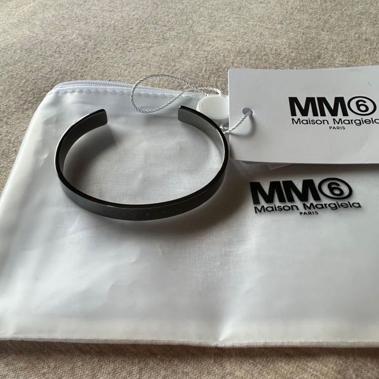 3新品 メゾンマルジェラ MM6 ブランドロゴ ブレスレット バングル ダークシルバー 23SS size 3 Maison Margiela 6レディース アクセサリー