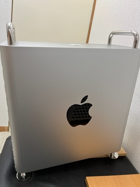 Apple Mac Pro 2019 desk top PC Xeon 24 core 384GB SSD 7TB
