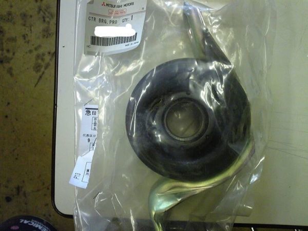 * Mitsubishi original new goods * CP9A Lancer Evolution 4 5 6 propeller shaft rom and rear (before and after) center bearing set 