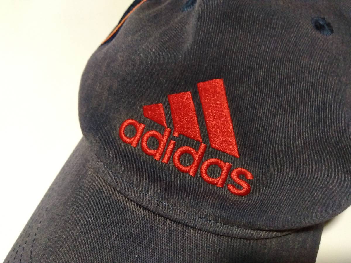 中古/くすみありadidasアディダス57-60センチフリーサイズキャップ帽子野球帽型_画像2