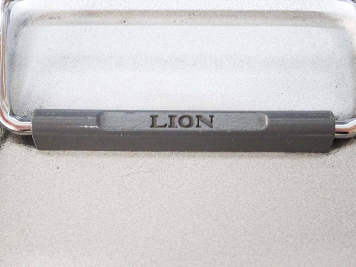 *(KN) handbag safe LION No.62S HAND SAFE iron made small size Bank security cashbox stationery office work supplies home use Showa Retro 