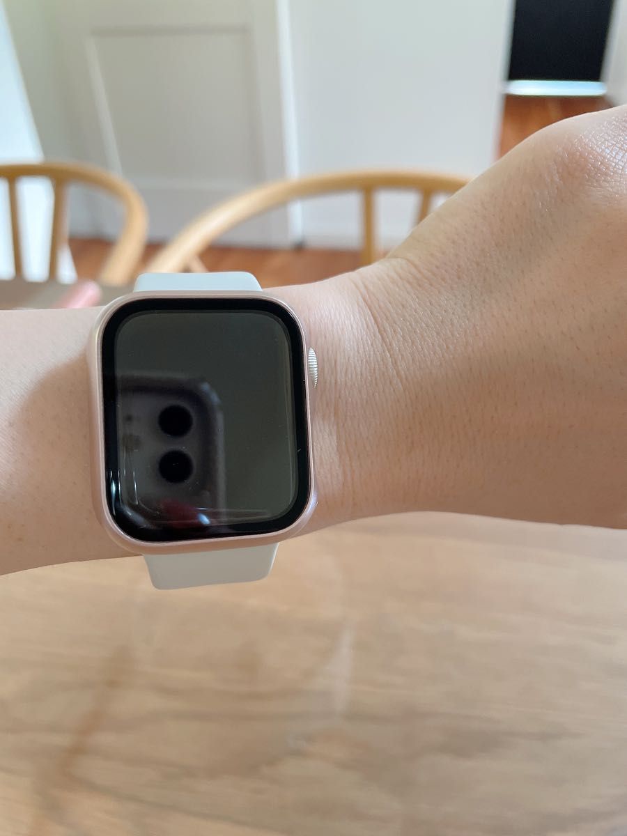 Apple Watch アップルウォッチ8 41ミリ アルミandセラミック GPSモデル ケースもバンドもつけます