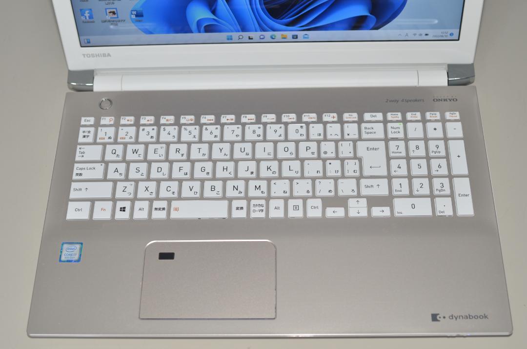 訳あり】 東芝 中古良品ノートパソコン AZ65/GG テンキー搭載 DVD