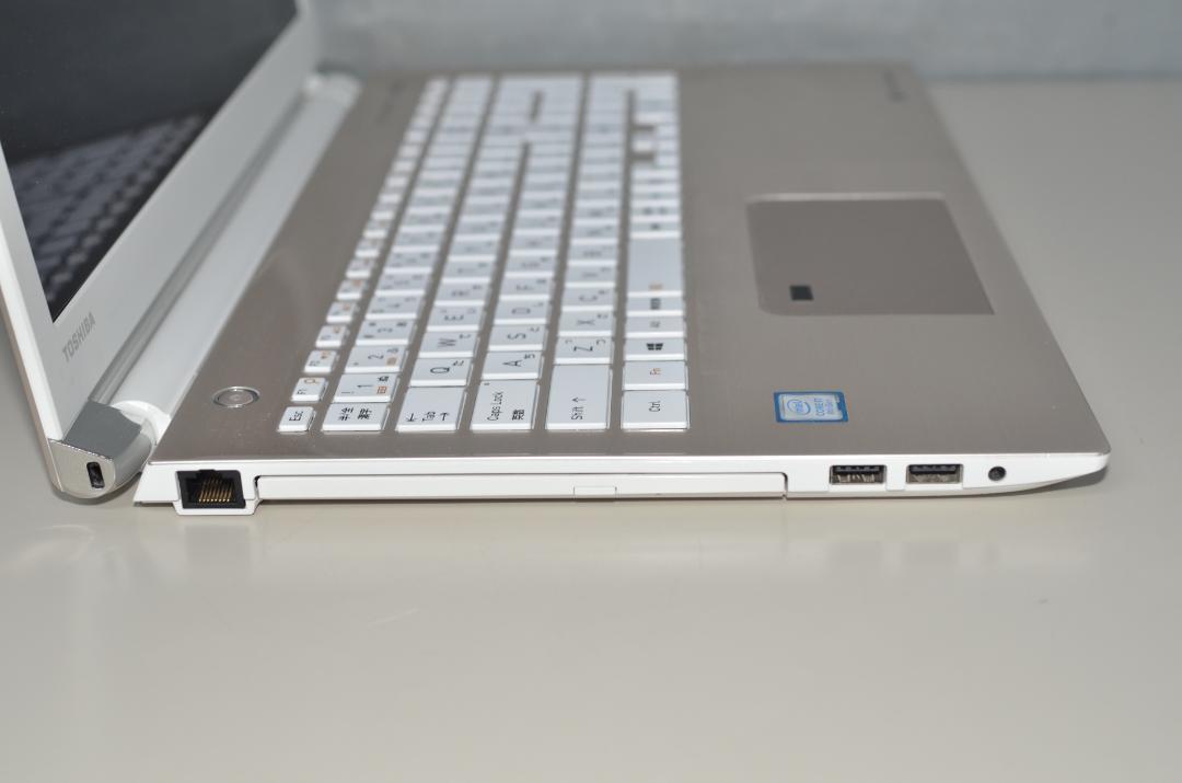 訳あり】 東芝 中古良品ノートパソコン AZ65/GG テンキー搭載 DVD