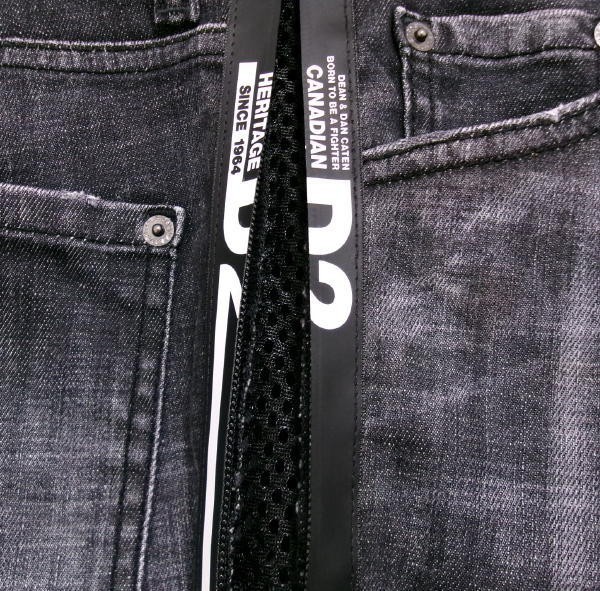 絶妙なデザイン 新品☆DSQUARED2 ディースクエアード☆デニムパンツ