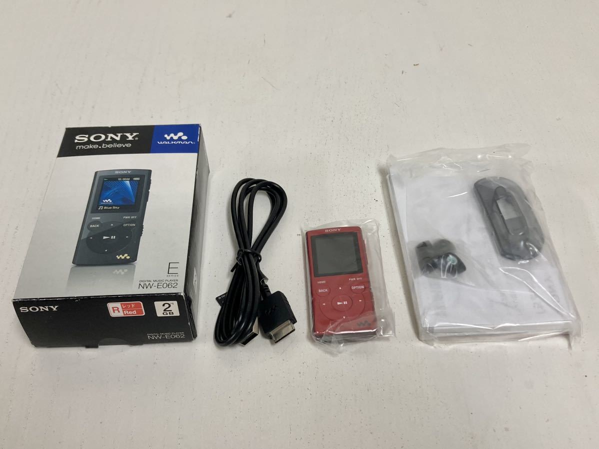 管81682t 未使用品 SONY ソニー WALKMAN ウォークマン NW-E062 レッド 赤 ポータブルプレーヤー デジタル オーディオ プレーヤー_画像1