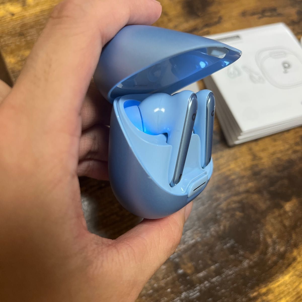 完全ワイヤレスイヤホン Anker Soundcore Liberty 4 NC ライト 完全ワイヤレスイヤホン Anker Soundcore Liberty 4 NC ライト