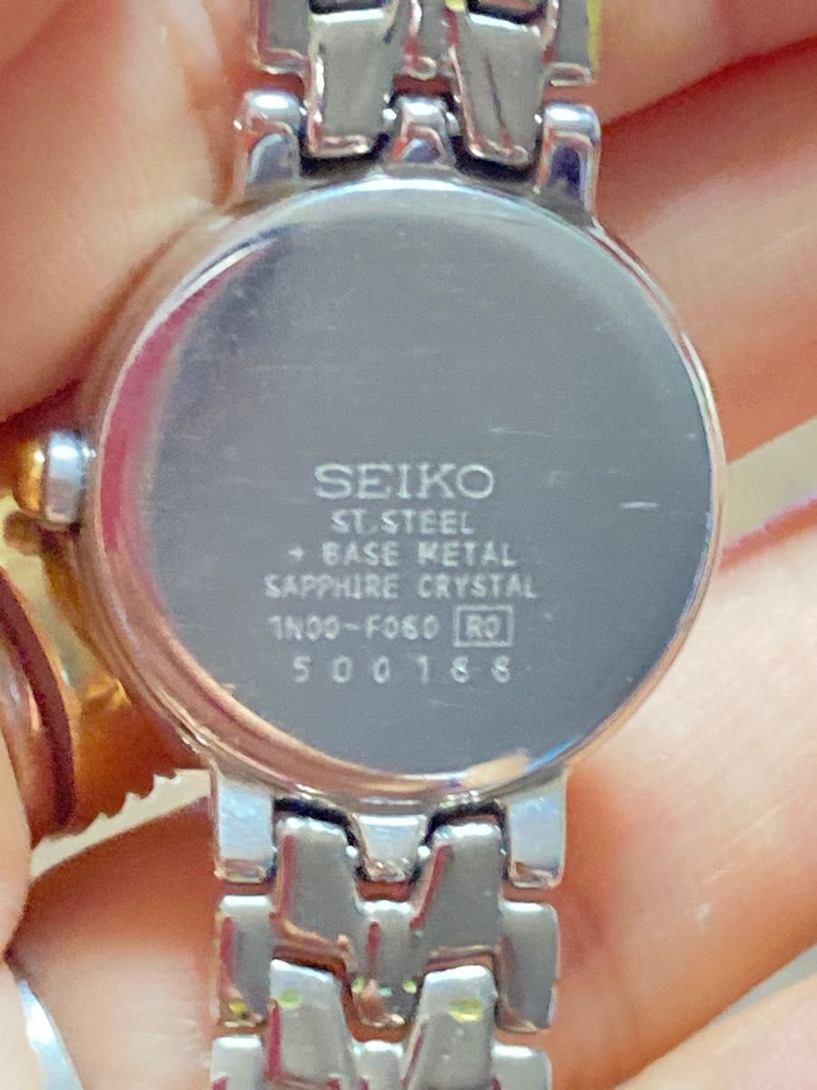 正品 ゴールドとシルバーのコンビ色のSEIKOレディース腕時計です 正品 ゴールドとシルバーのコンビ色のSEIKOレディース腕時計です