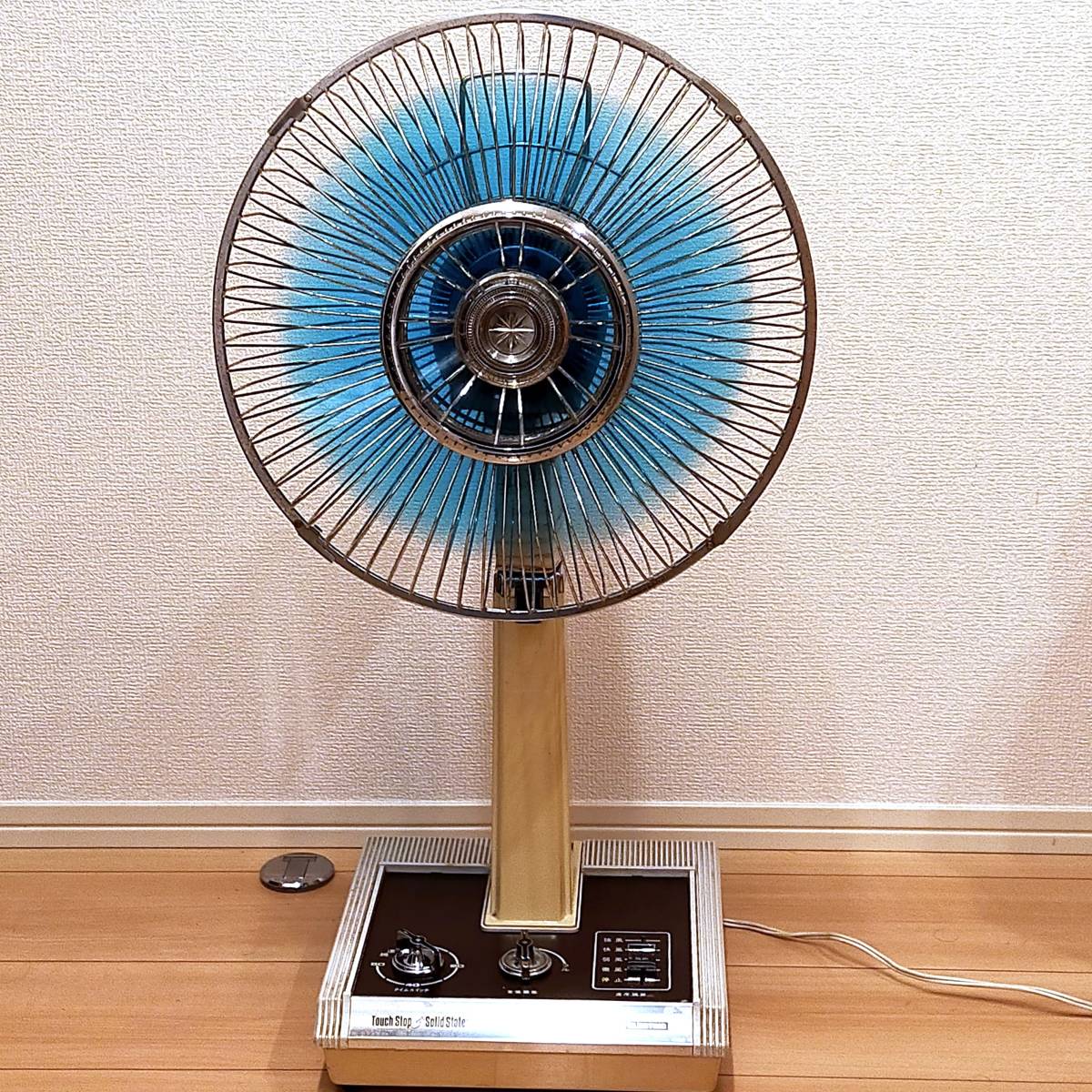 Yahoo!オークション - レア 希少 富士電機 レトロ扇風機 30cm Yahoo!オークション - レア 希少 富士電機 レトロ扇風機 30cm