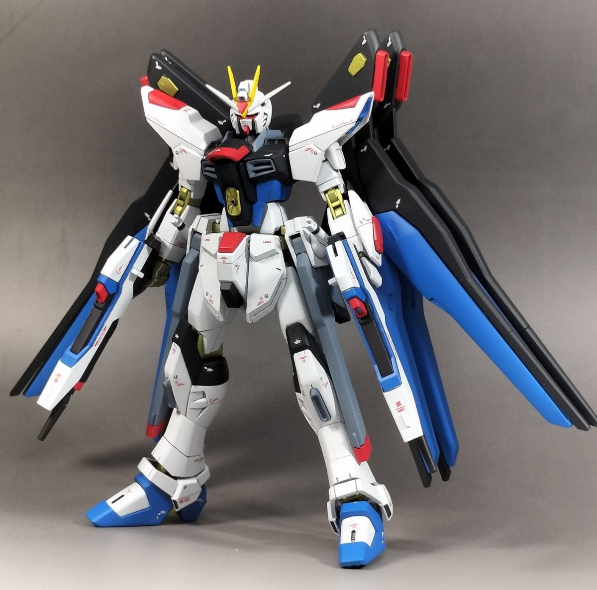 HG HGCE 1/144 ストライクフリーダム ガンダム 改修 全塗装 完成 HG HGCE 1/144 ストライクフリーダム ガンダム 改修 全塗装 完成