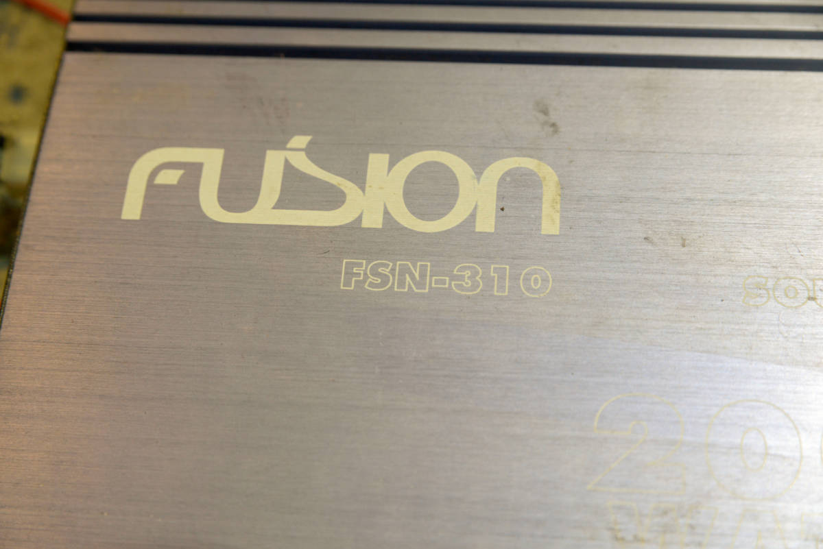 ☆FUSION 200WATT　アンプ FSN-310☆_画像4