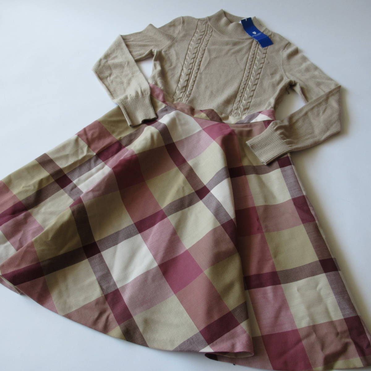 ■■202306即決■ ブルーレーベルクレストブリッジ 新品ブラウン 長袖ワンピース 38_画像1