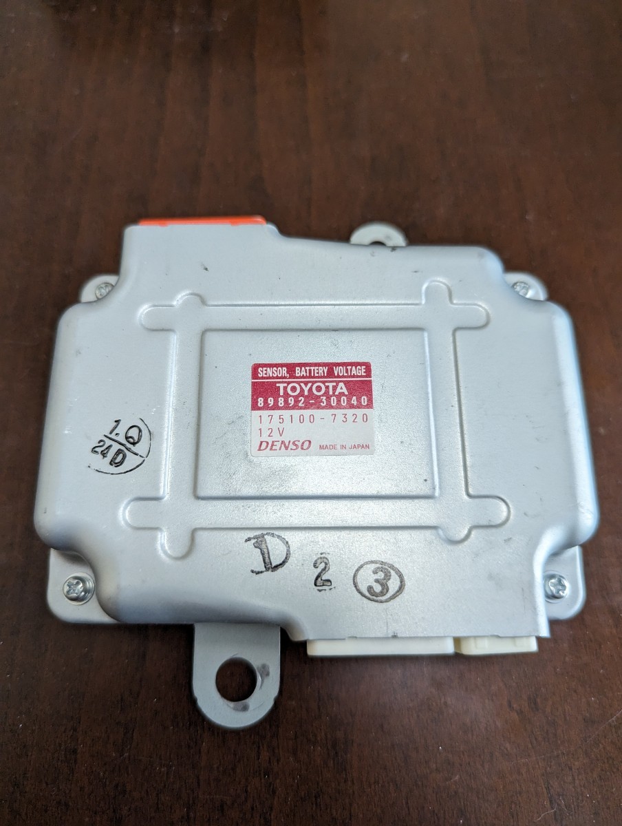 クラウン バッテリーボルテージセンサ 89892-30040 aws210 クラウン バッテリーボルテージセンサ 89892-30040 aws210