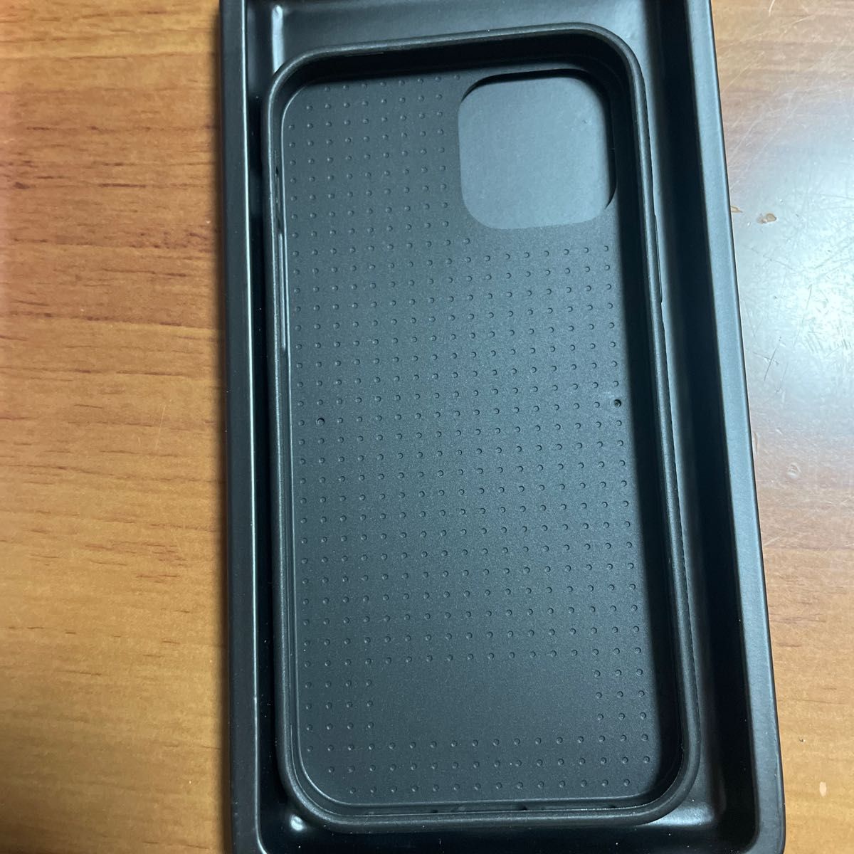 iPhone 12 ケース/iPhone 12 Pro ケース レザーとTPU 耐衝撃 ノンスリップ カバー　黒　ブラック