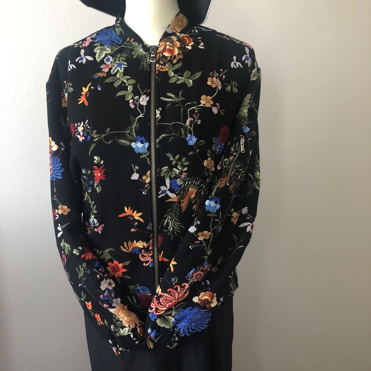 ZARA 花柄ブルゾン|Yahoo!フリマ(旧PayPayフリマ) ZARA 花柄ブルゾン|Yahoo!フリマ(旧PayPayフリマ)