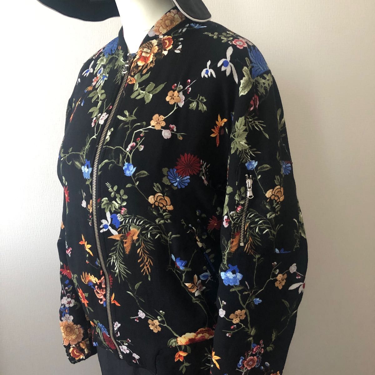 ZARA 花柄ブルゾン|Yahoo!フリマ(旧PayPayフリマ) ZARA 花柄ブルゾン|Yahoo!フリマ(旧PayPayフリマ)