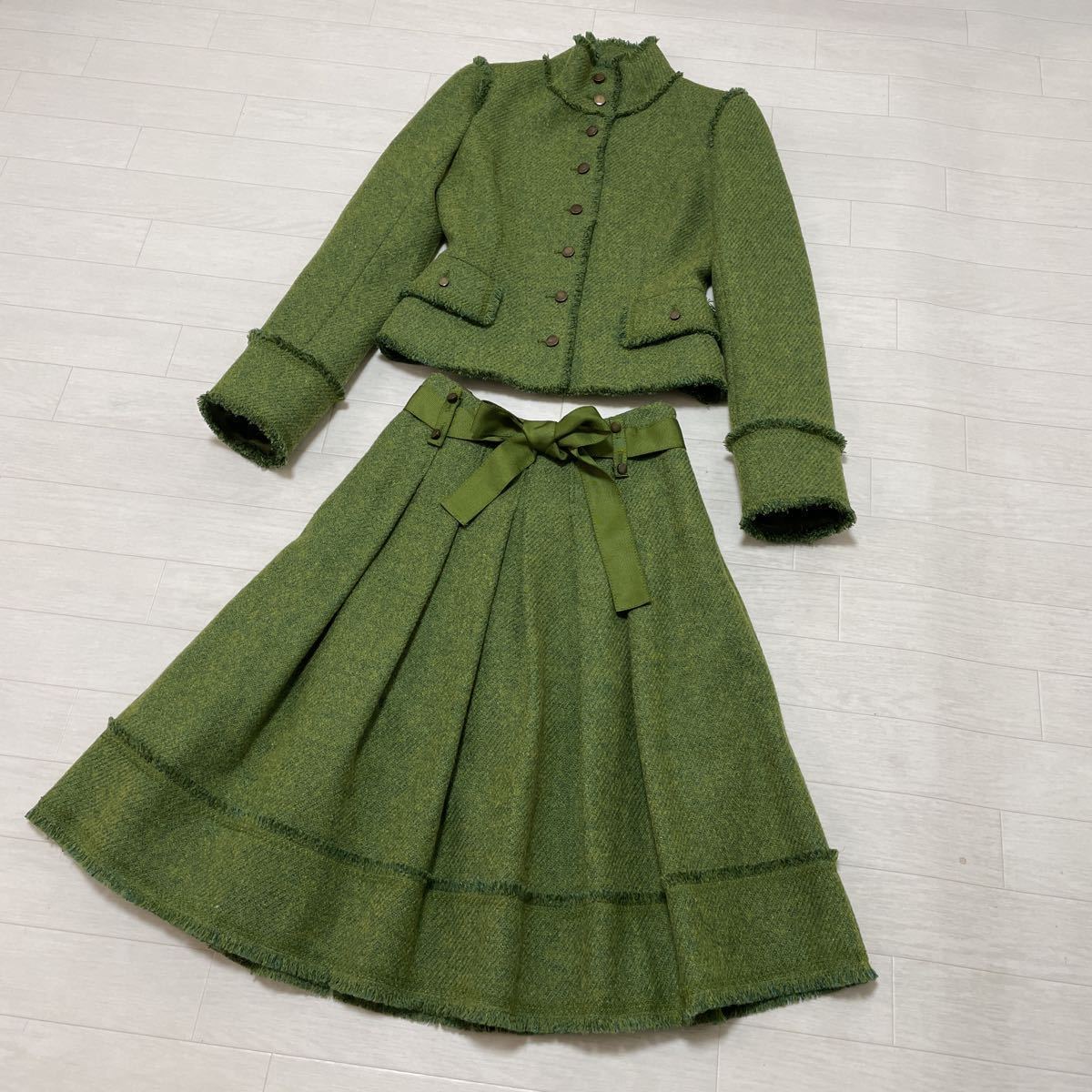 エポカ EPOCA セットアップ スカートスーツ グリーン ウール毛 冬物 日本製 サイズ38 美品