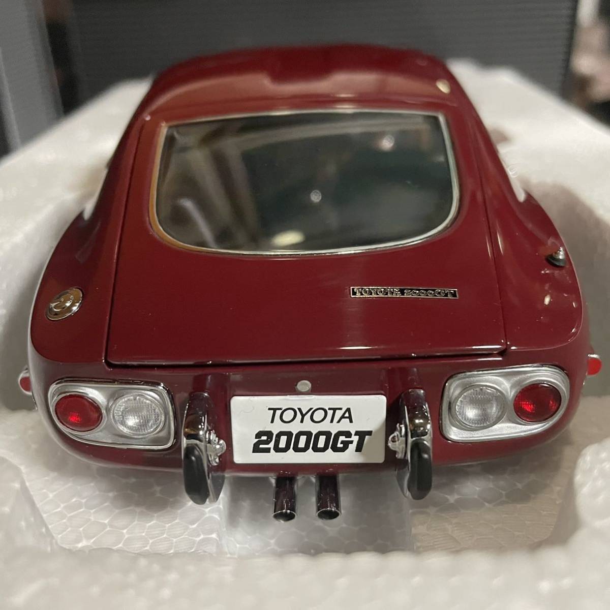 激レア！未展示品 オートアート1/18トヨタ2000GTワイヤースポークホイール マルーン_画像6