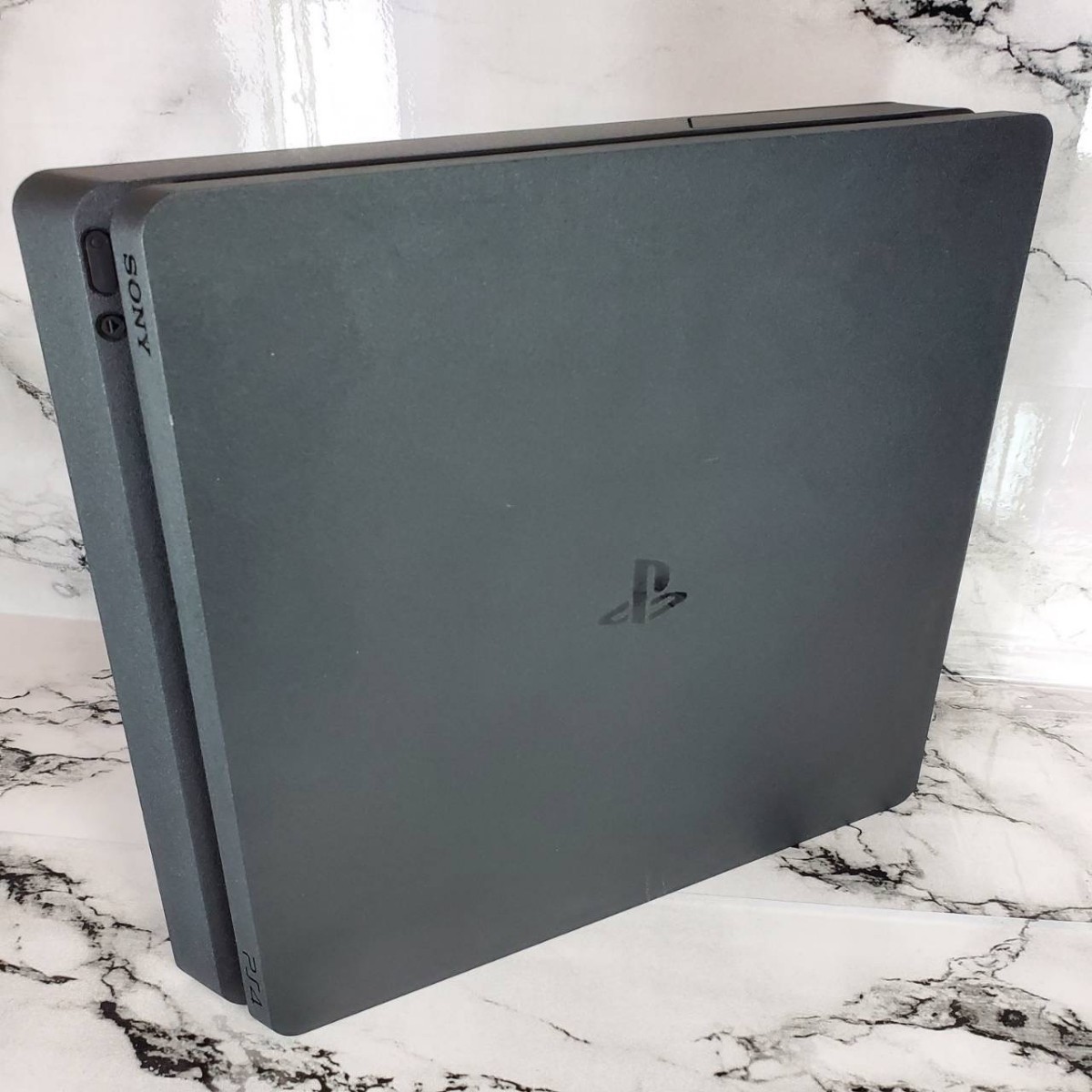 CUH-2200 動作確認済み PS4 本体 ブラック 封印シール有り 分解 CUH-2200 動作確認済み PS4 本体 ブラック 封印シール有り 分解