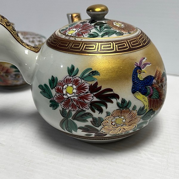 九谷錦泉 色絵 金彩 花鳥図 牡丹 孔雀 急須 茶器 蓋付 湯呑 湯飲み