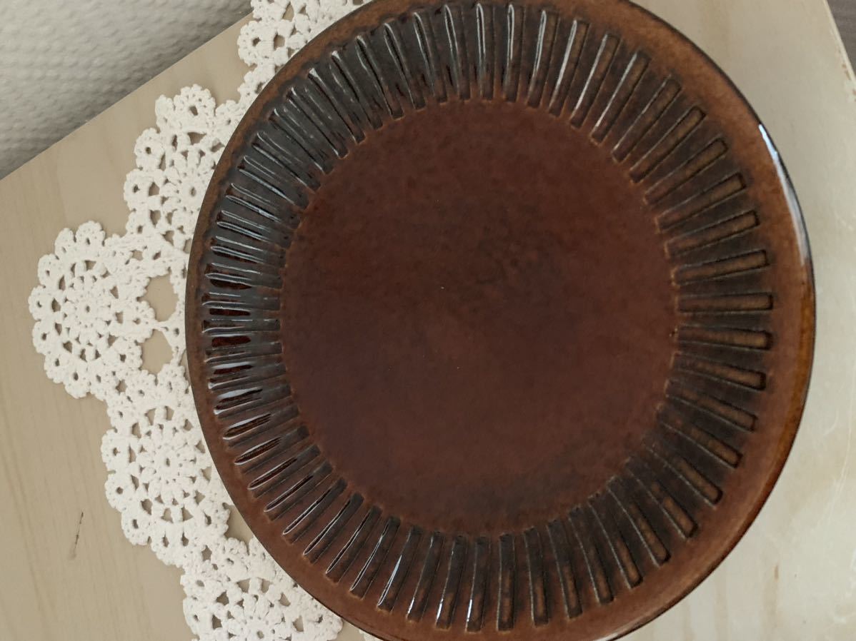 北欧雑貨! スウェーデン製 Upsala Ekeby Gefle KASKAD プレート２枚:A ケーキ皿 サラダ　茶色　ゲフレ 北欧食器 磁器 陶器 アンティーク_画像6