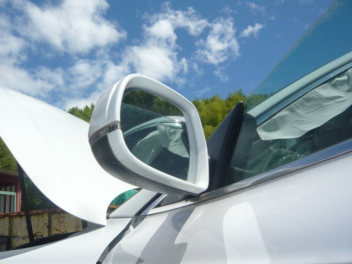 ( Audi A5 8T поздняя версия ) левое зеркало на двери (8TCDNL) цвет LS9R