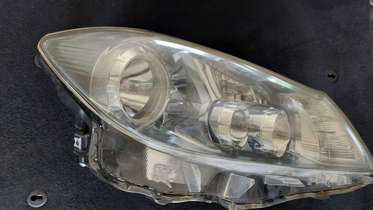 トヨタAZK10 サイ 純正 LEDヘッドライト右 ライトコントロール