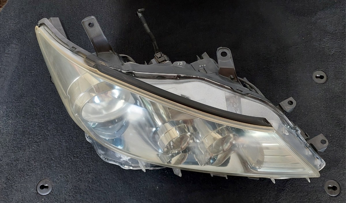 トヨタAZK10 サイ 純正 LEDヘッドライト右 ライトコントロール