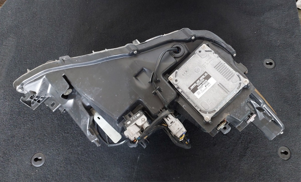 トヨタ AZK10 サイ純正 LEDヘッドライト左 ライトコントロール