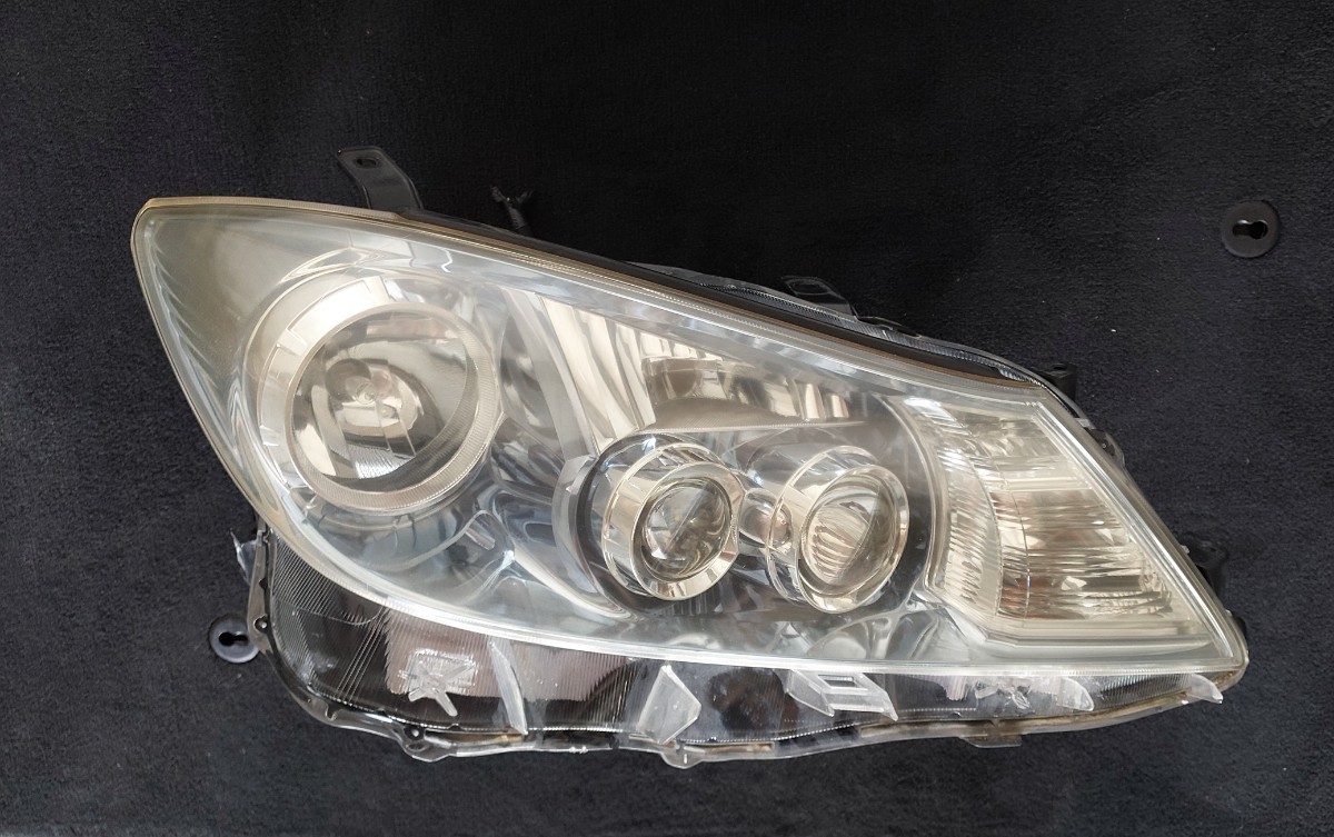 トヨタAZK10 サイ 純正 LEDヘッドライト右 ライトコントロール