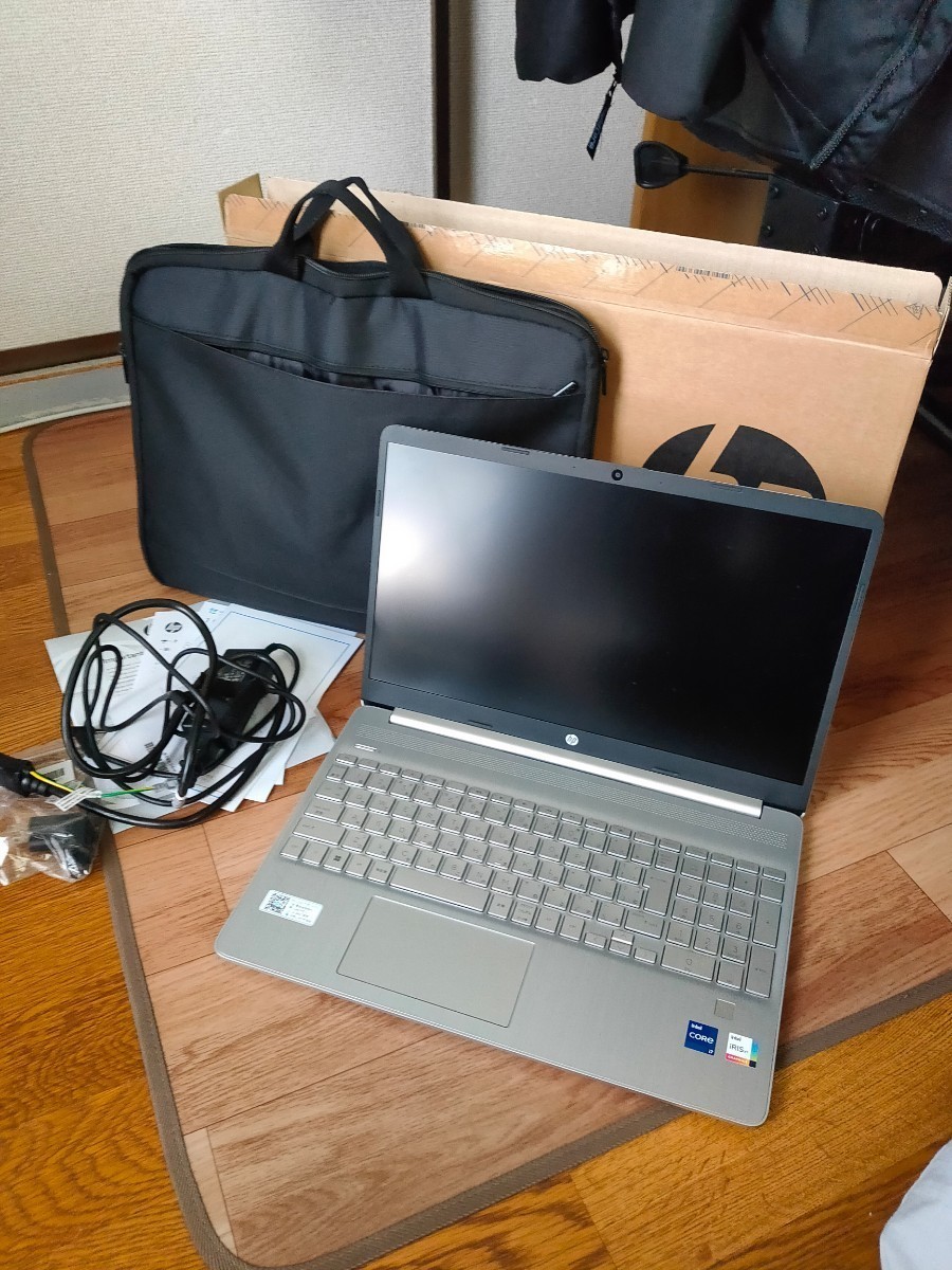 HP 15s-fq5000 15.6インチWin11 i7 1255u 8GB 256GB フルHD 【ケース