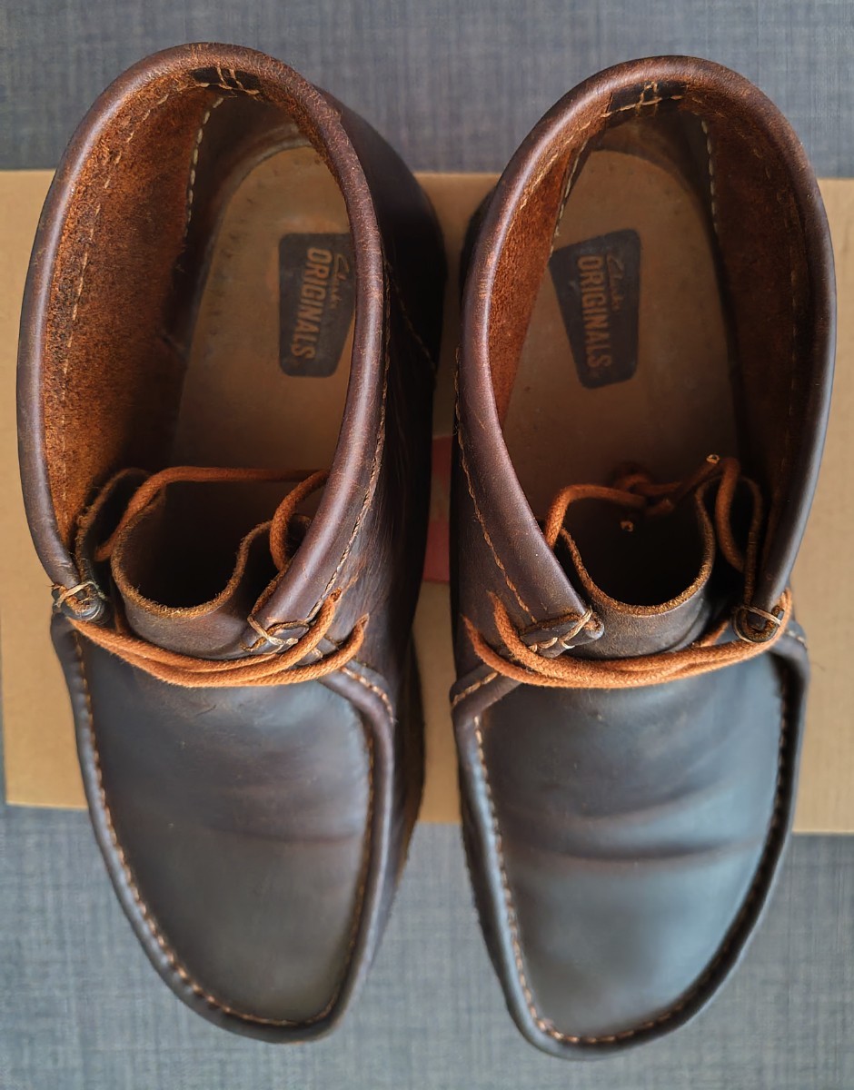 【中古／専用箱付】クラークス ワラビーブーツ US9 JP26-27cm Clarks WALLABEE BOOT 26103604 ブラウンレザー ビーズワックス 匿名配送可_現品：上部です