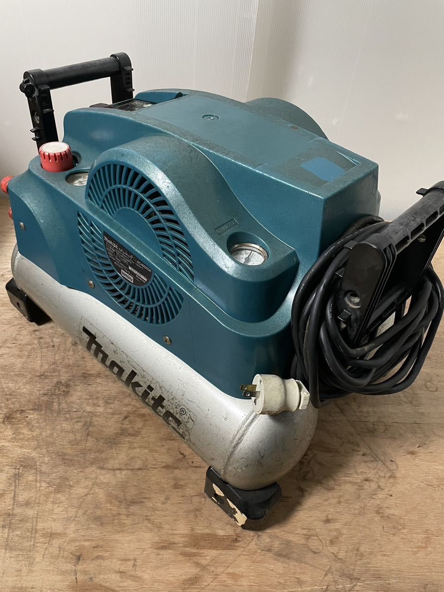 P04 マキタ makita エアコンプレッサー AC460XGH ジャンク の商品詳細