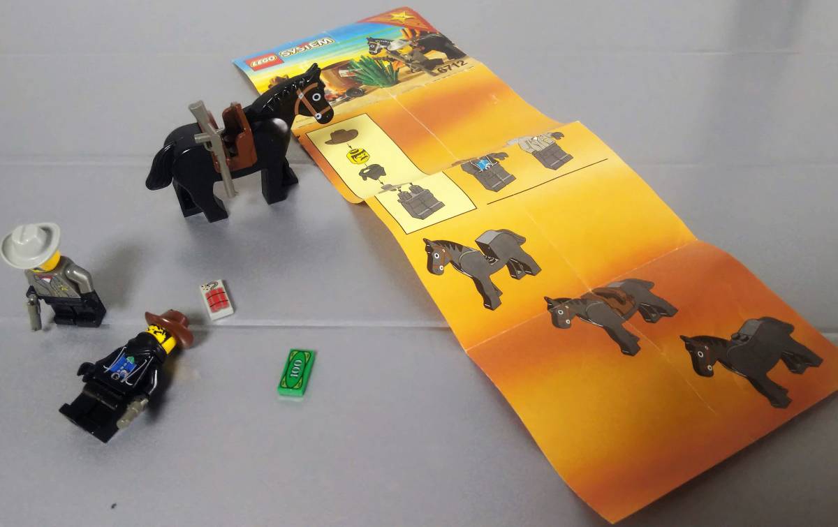 ※説明書とフィグのみ　部品取り用 レゴ LEGO ウエスタン 6712 Sheriff's Showdown ワイルドゴメスと保安官ビリーの決闘 ミニフィグ 馬_画像3