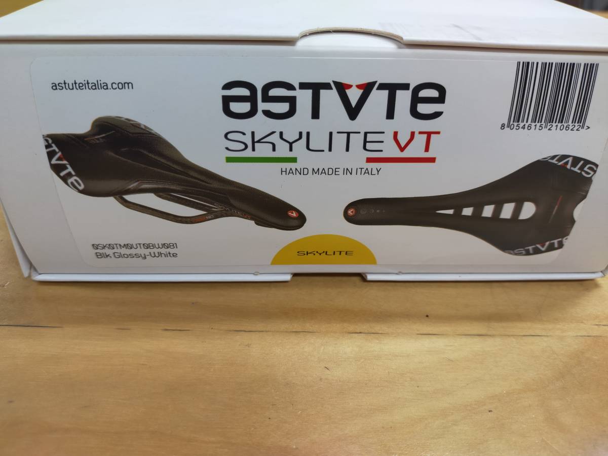 新品 SKYLITE VT IPROF 275×135mm BLACK/WHITE スカイライト 新品 SKYLITE VT IPROF 275×135mm BLACK/WHITE スカイライト