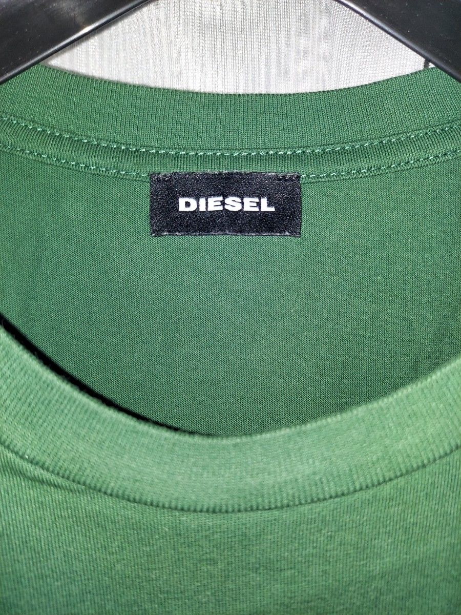 DIESEL　ディーゼル　Tシャツ　中古品