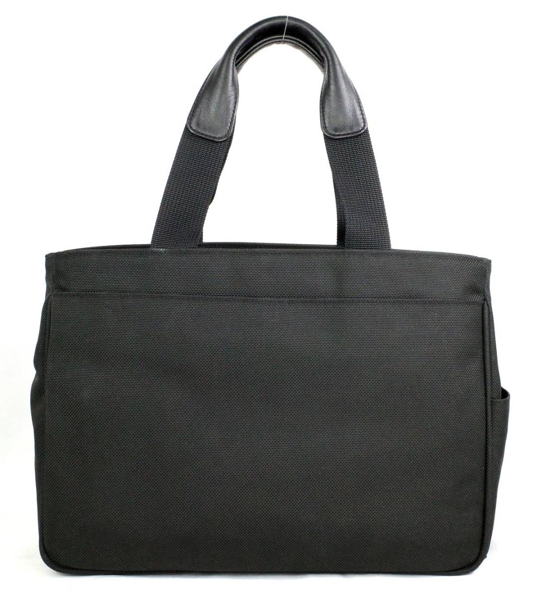 大人も着やすいシンプルファッション TUMI・トゥミ 26190D4 G4.4